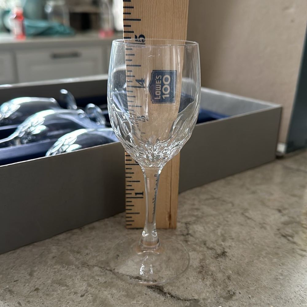 Crystal Wine Glasses, 4 oz - Picture 2 of 4